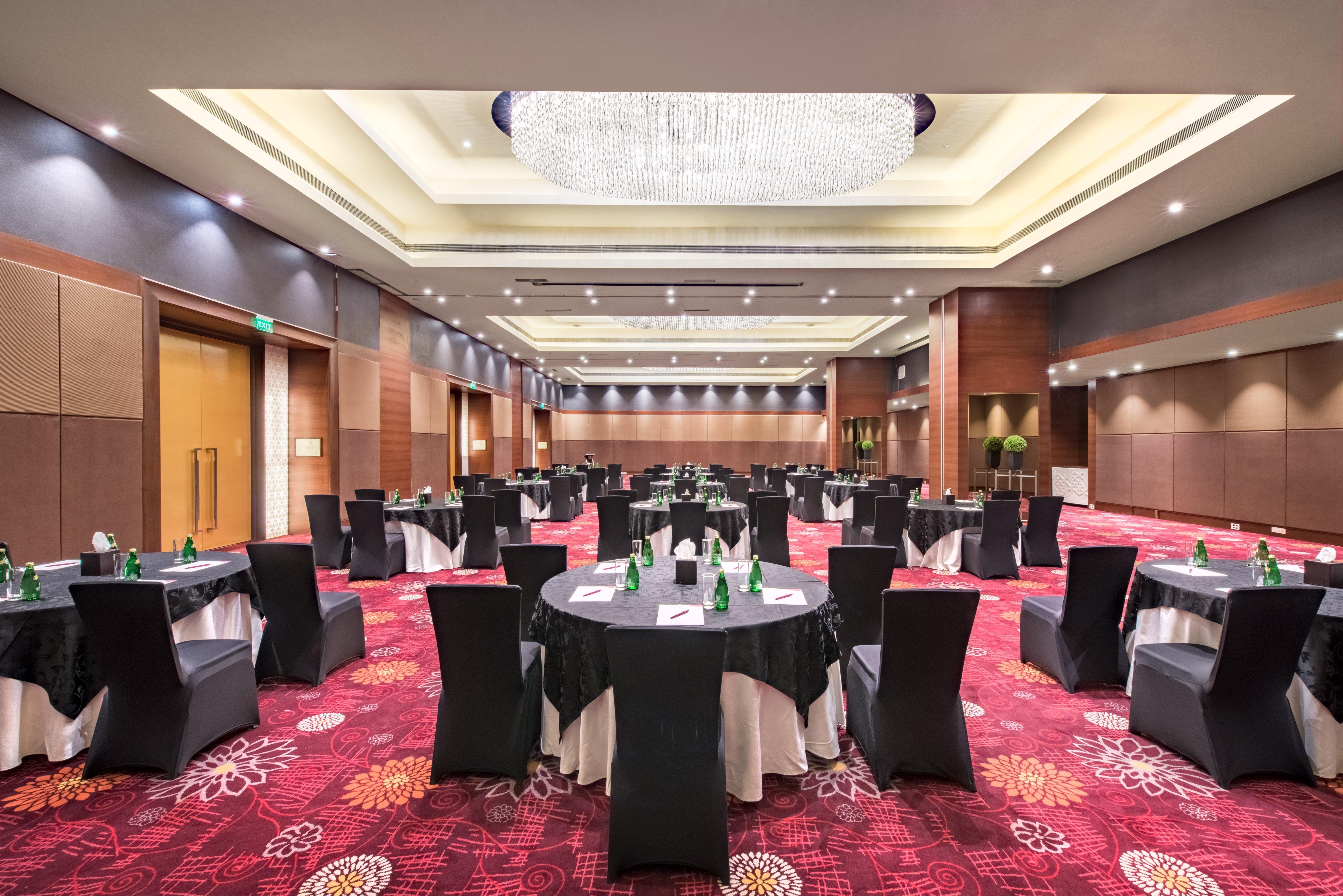Crowne Plaza Ahmedabad City Centre By Ihg Eksteriør bilde