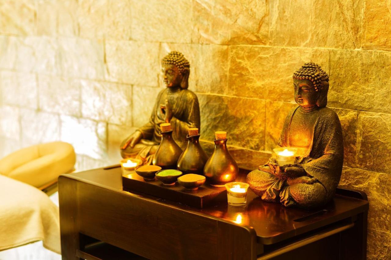 Crowne Plaza Ahmedabad City Centre By Ihg Eksteriør bilde