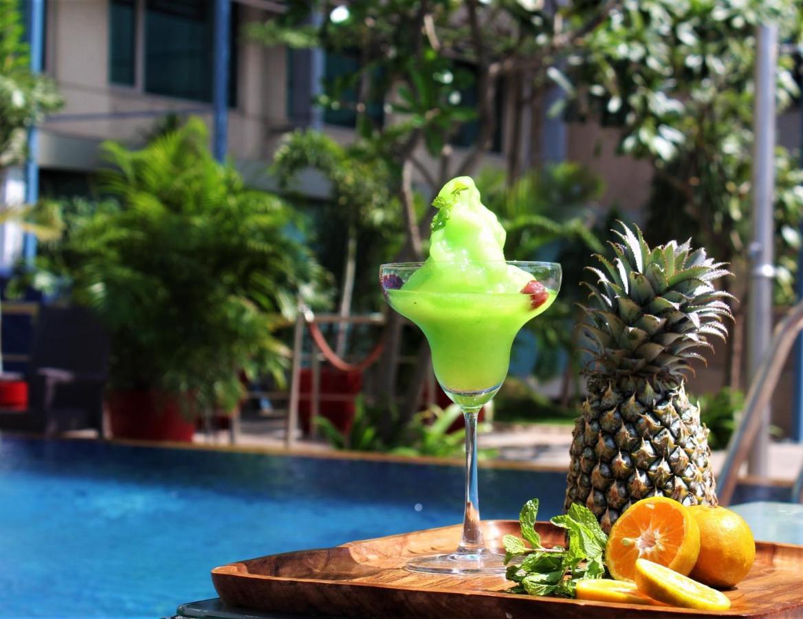 Crowne Plaza Ahmedabad City Centre By Ihg Eksteriør bilde